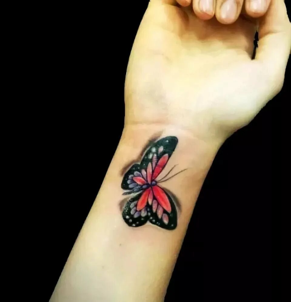 Тату на руке для девушек. Татуировка на запястье для девушек. Тату бабочка. Тату на руке для девушек на запястье.