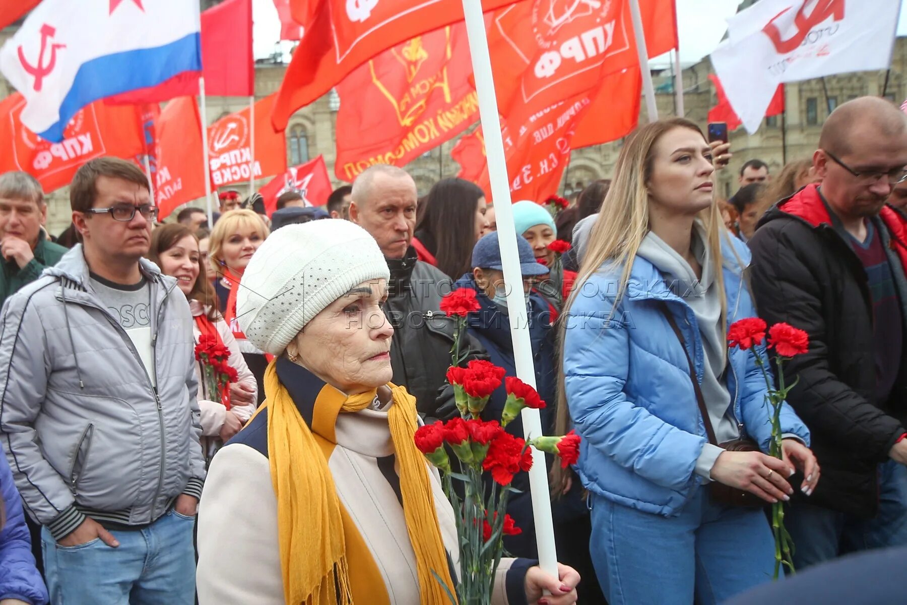 Годовщина ленина. День рождения Ленина КПРФ. Коммунистические венки. Возложение венков к мавзолею 2022. КПРФ 22 апреля 2022.