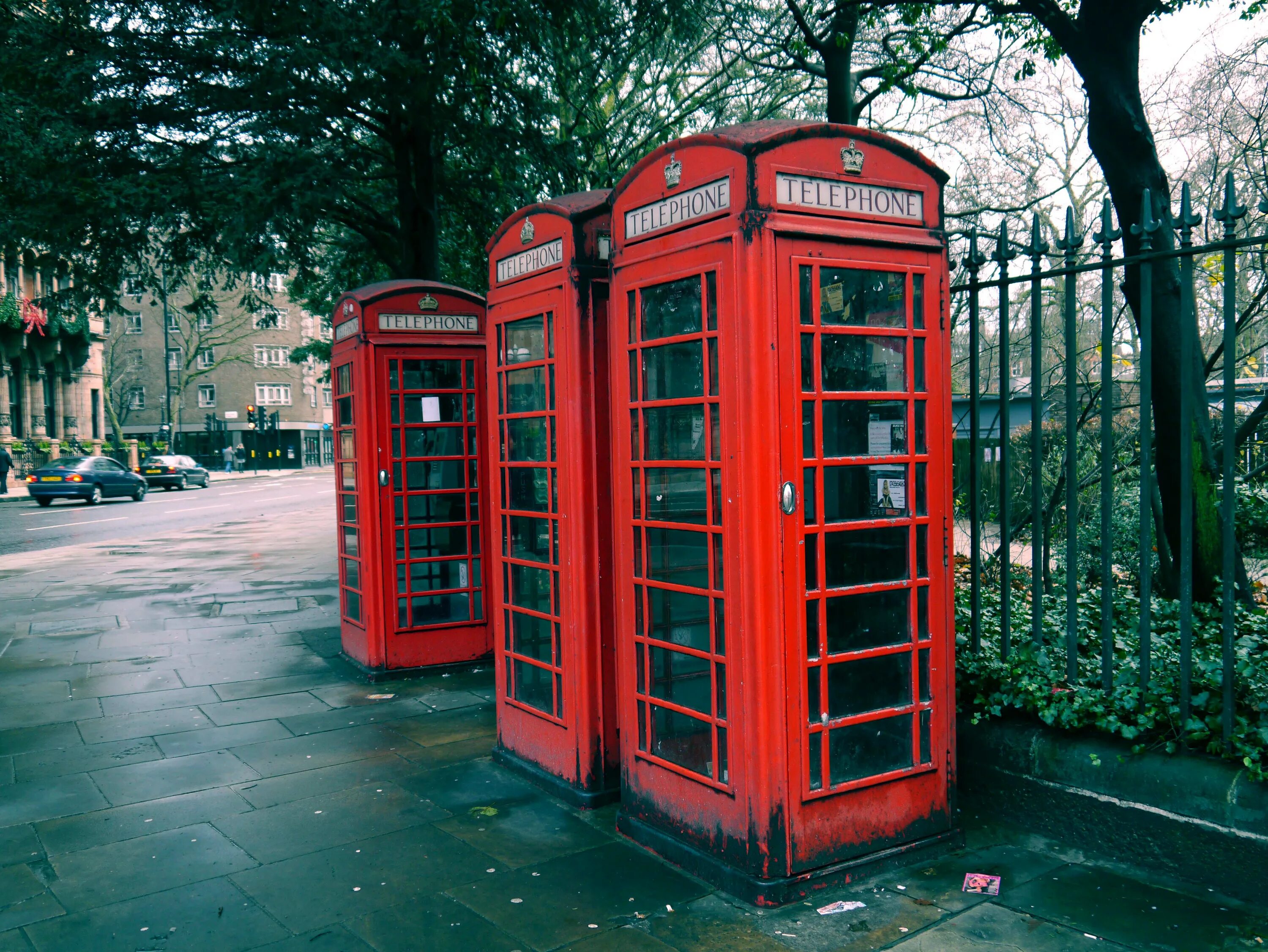 Phone Booth. Великобритания кабинки. Великобритания достопримечательности будка. Телефон в Британии. Британия телефон