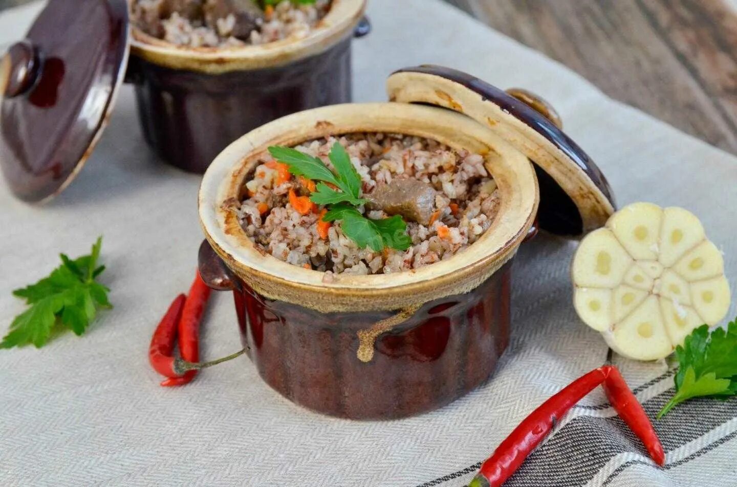 рис с курицей в горшочке. рис с курицей в горшочке. плов. рецепты плова в горшочке. рецепты плова в горшочке.