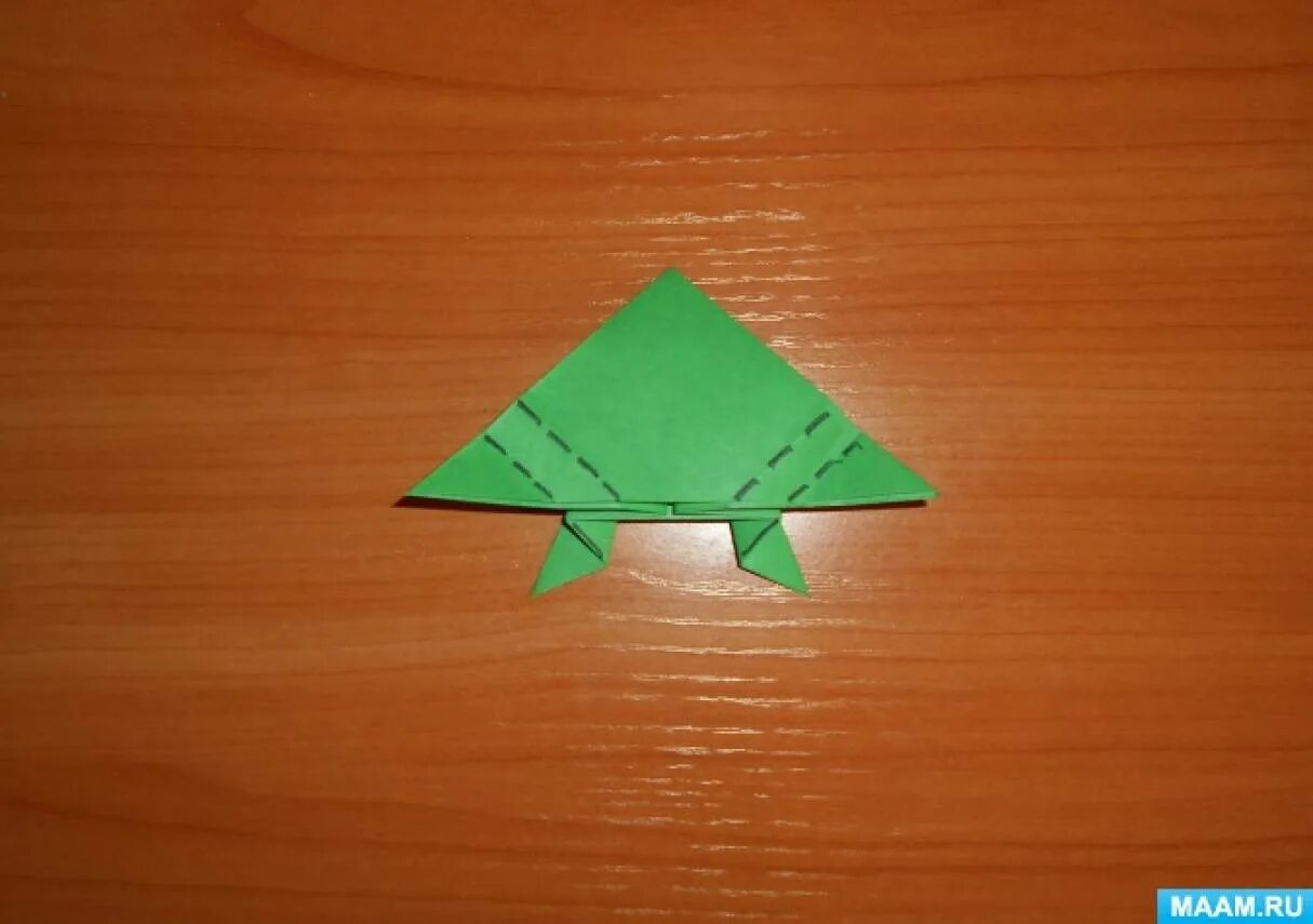 Оригами лягушка из бумаги 2 класс математика. Оригами Царевна лягушка. Оригами лягушка в подготовительной группе. Конструирование из бумаги лягушка. Конструирование оригами лягушка.