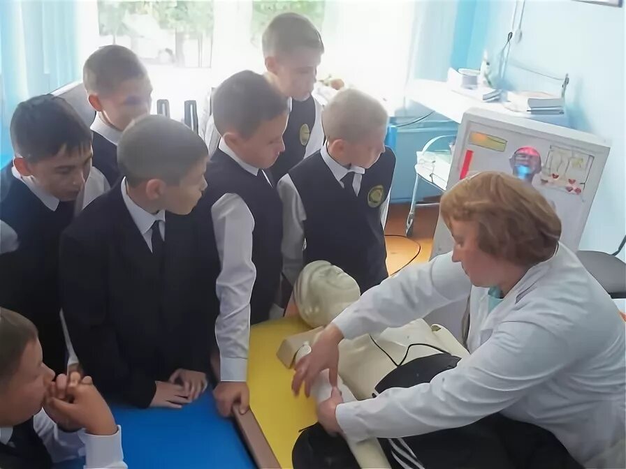 моу вятская сош. вятская сош марий эл. покажи внутрь российской средней вятской школы. вятская школа ярославль. логотипы школы ярославль.