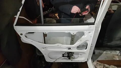 Задние двери ваз 2106