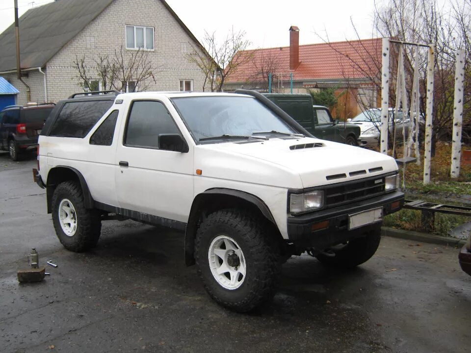 Nissan Terrano 1. Ниссан Террано 1990. Nissan Terrano 1984 г.в.. Nissan Terrano 1975. Террано 1.6 масло