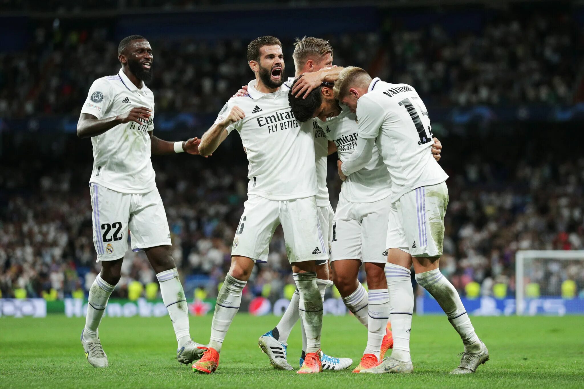 Реал рб. Боруссия барселона 27. Бензема реал мадрид. 11. Фотосессия футболистов атлетико.