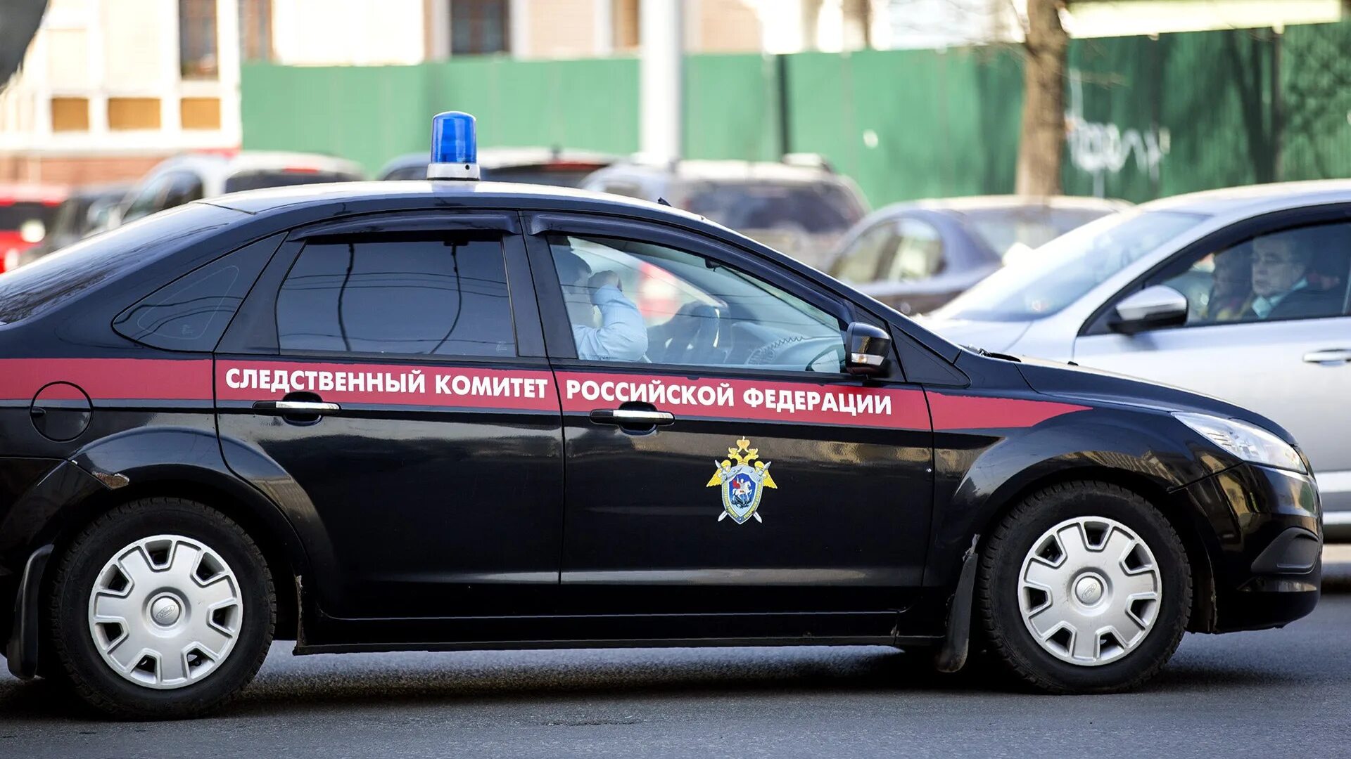 Следственный комитет автомобили. Следственный комитет машина камри. Машина следователь. Машина следователя. Следственный комитет автомобили.