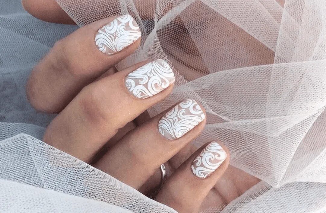The Top Wedding Nails Trends + Inspiration For Brides To Be Wedding day nails, N