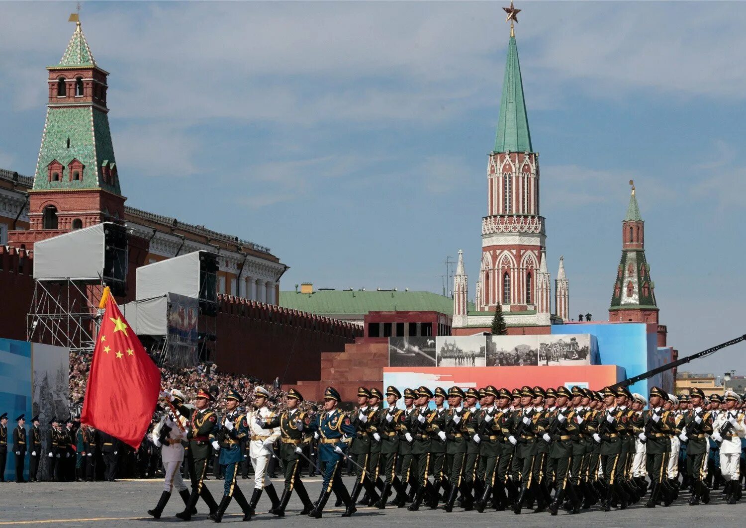 Парад времени. Фсо на красной площади. Парад победы в москве 2022 год. Парад на красной площади 9 мая 2022. Парад времени.