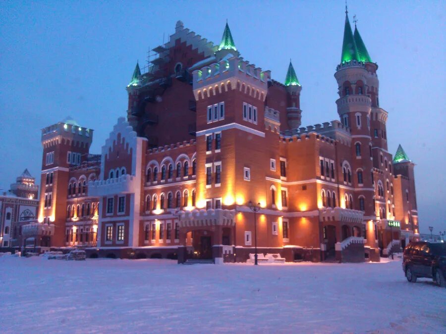 Новогоднее украшения йошкар ола. Йошкар-ола новый год 2023. Новогодняя йошкар-ола казань. Йолка йошкар-ола. Вечерняя йошкар-ола.