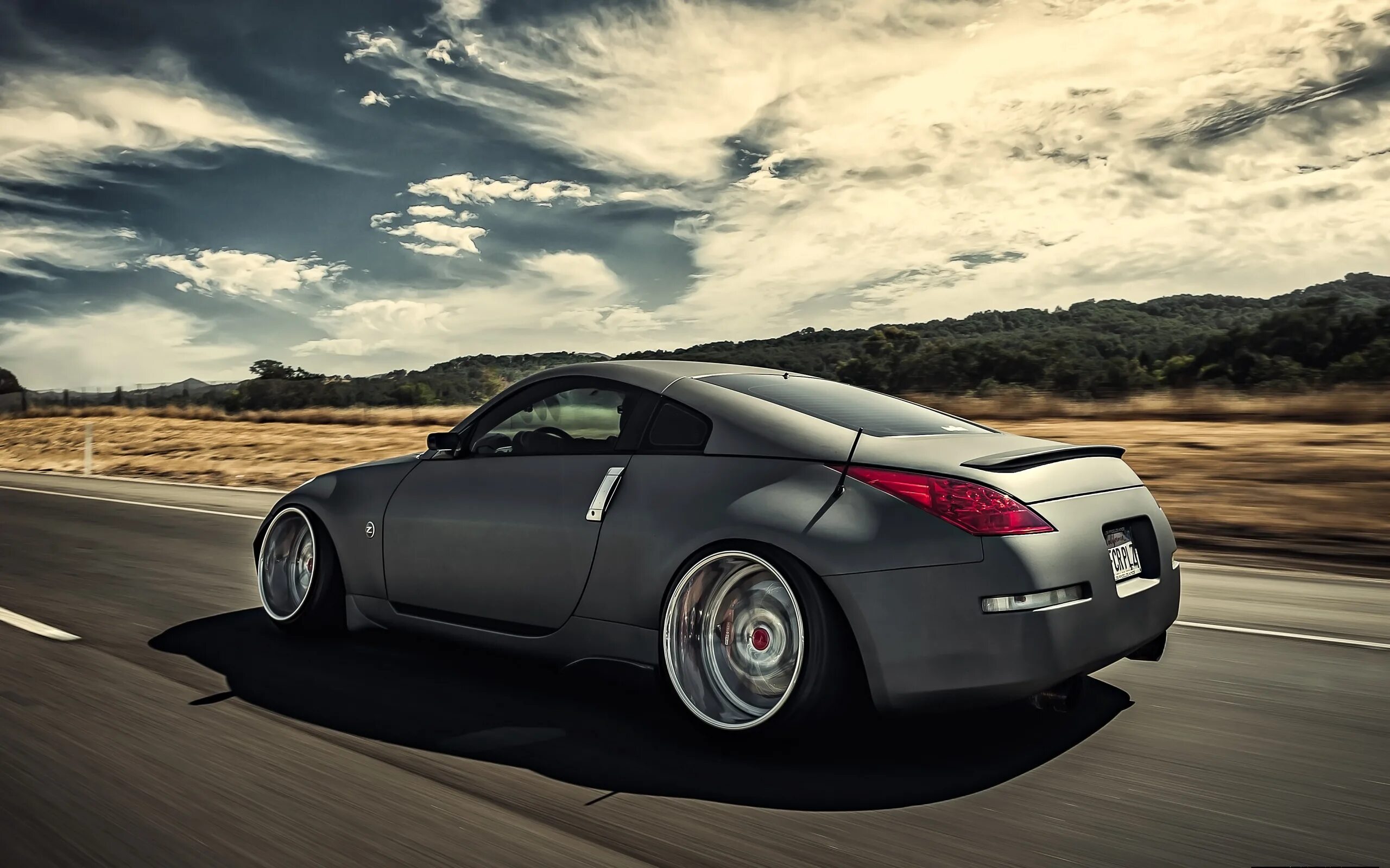 Nissan 350z. Nissan 350z серый. Nissan 350z stance. Спорткар Nissan 350z. Машины без авторских прав