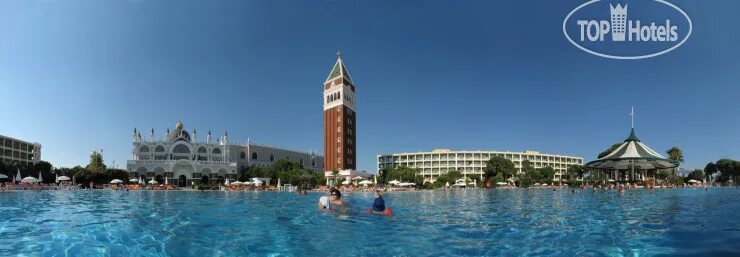 Венеция палас отель фото Here you can spend an unforgettable cheerful holidays on the famous Venice squar