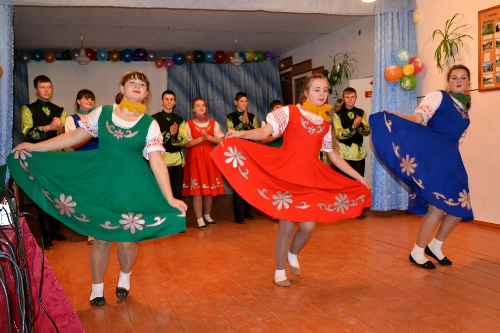 Ярославская кадриль. Кадрили одежда. Женский костюм для кадрили. Кадрили одежда. Костюм для танца кадриль мужской.