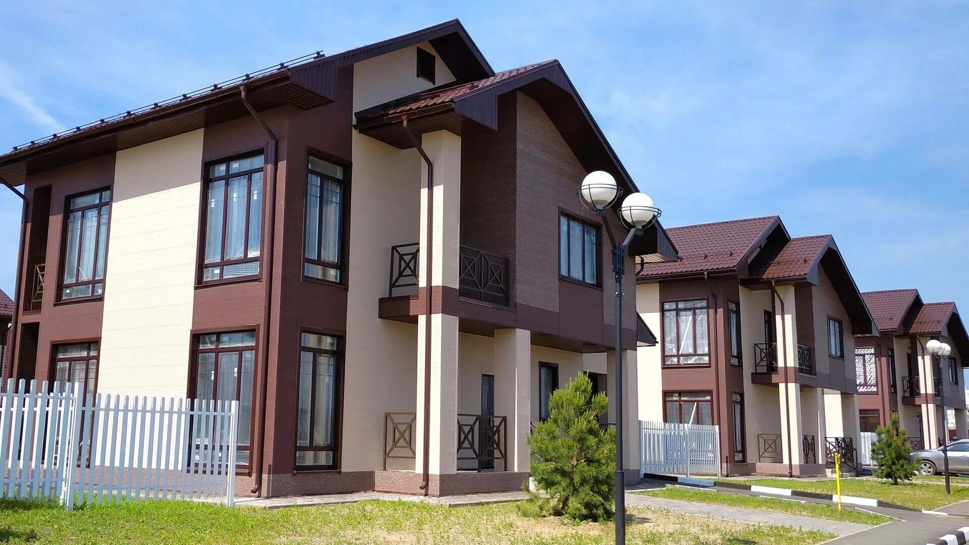 Кп новый дом. Кп новорижский новый поселок. Поселок новая рига. Кубанская улица новая ижора. Бурковский парк волгоград коттеджный поселок.