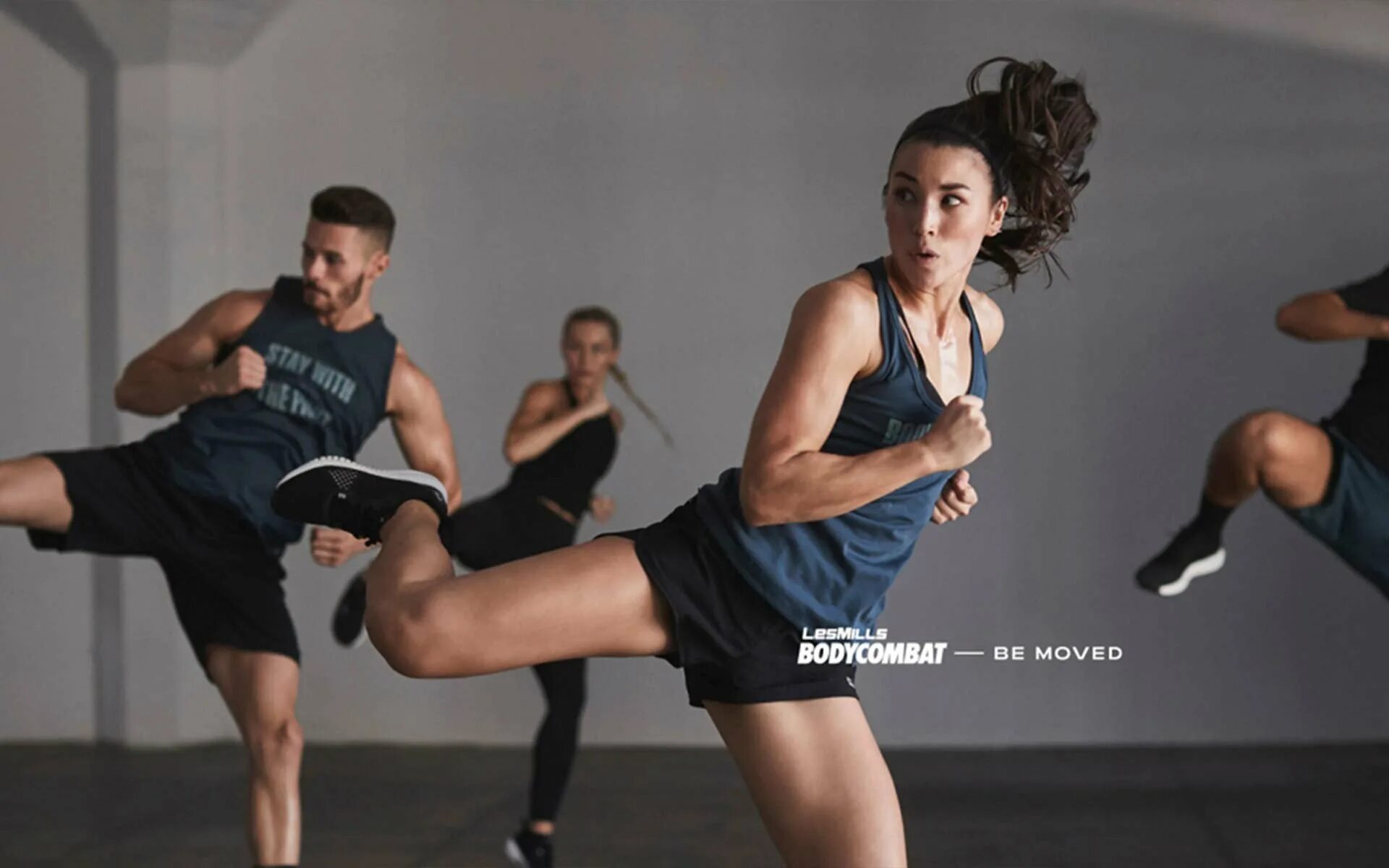 Body combat тренировка. Бодикомбат les mills. боди комбат лес миллс. лес миллс тренировки боди комбат. тренировка les mills bodycombat.