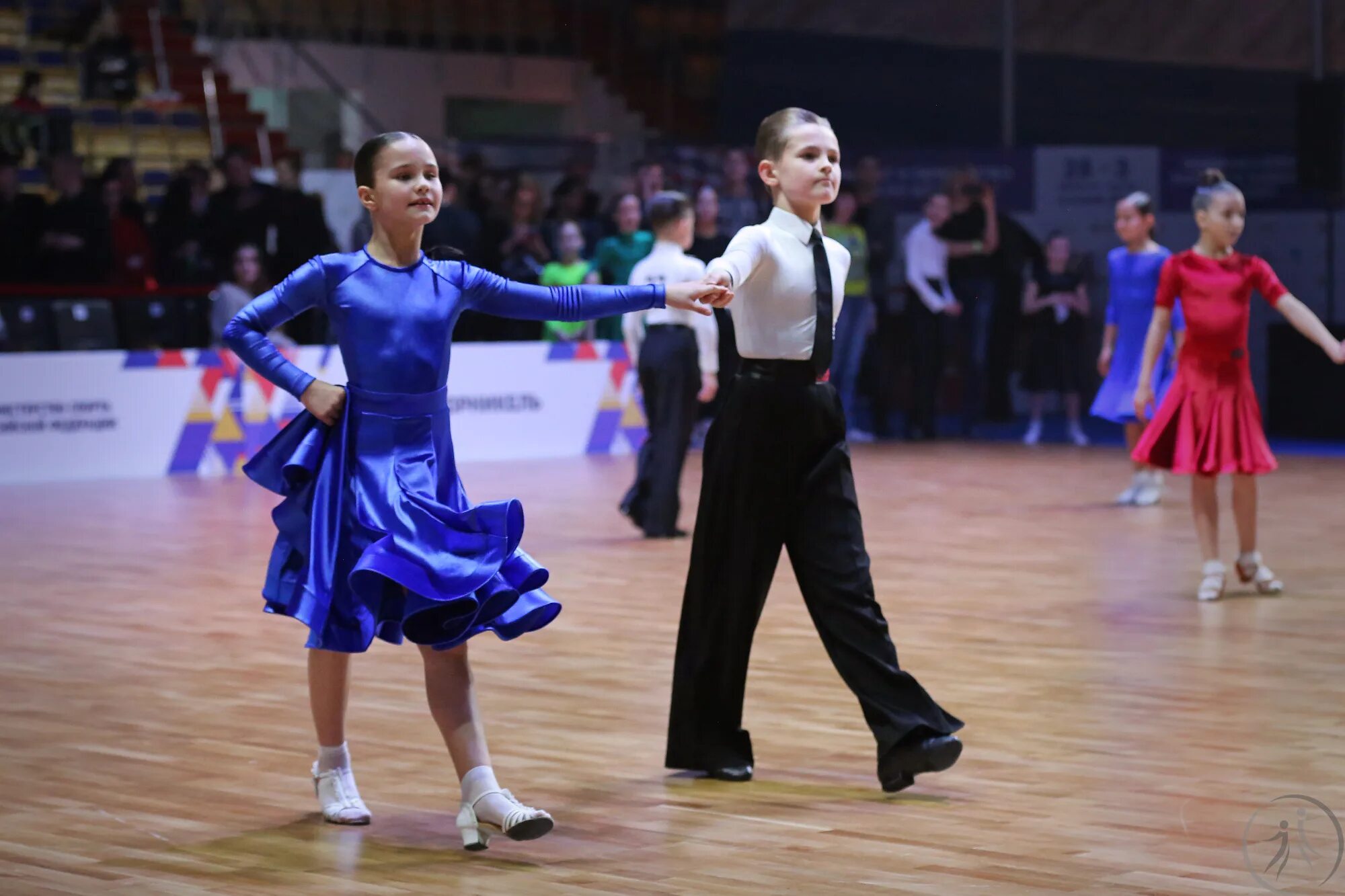 Романова Настя спортивные танцы первенство России. Ювеналы Чемпионат России финал бальные танцы. Чемпионат и первенство россии по танцевальному спорту