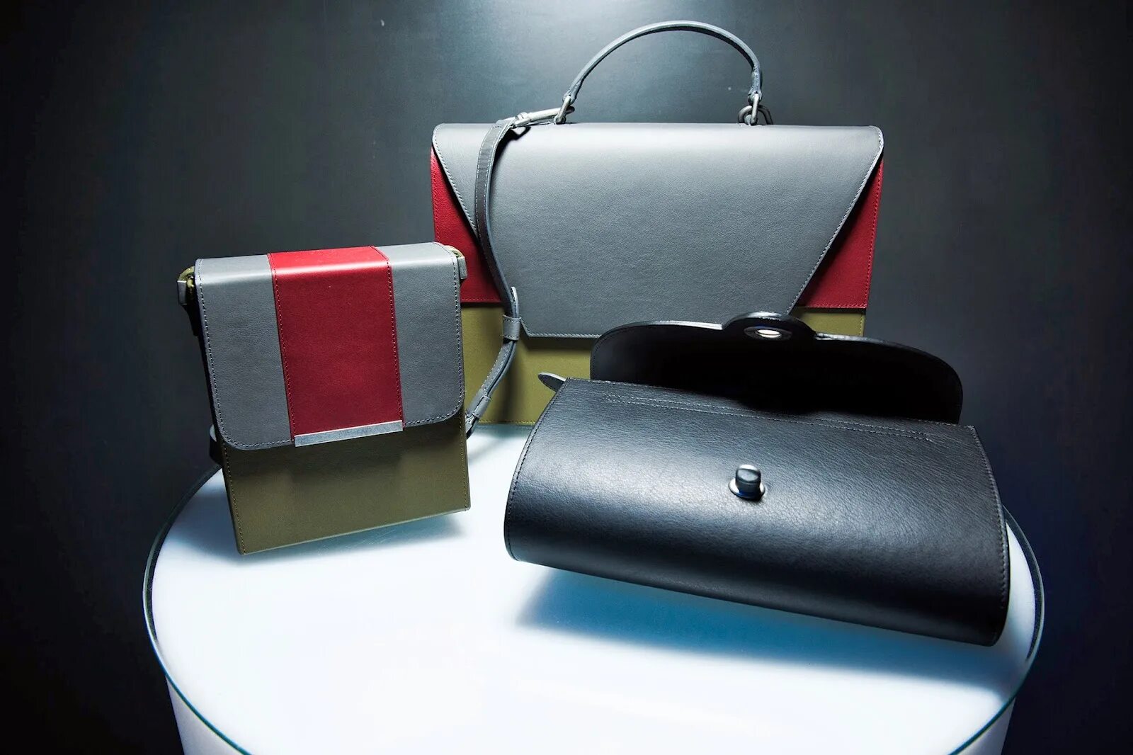 электрокары evolute. новый бренд. русский бренд компании. новый русский бренд. лиза костюкова дизайнер.