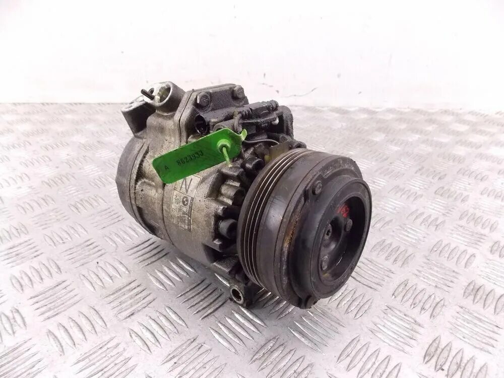 Компрессор бмв х5 е70. Компрессор пневмоподвески бмв е53. Компрессор кондиционера e70 4. Bmw e60 компрессор кондея. Компрессор бмв х5 е70.