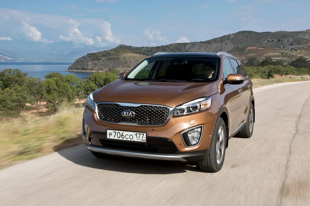 Новый соренто фото цена Kia Sorento one of their "Top Ten" picks for a vehicle in the category for a mid