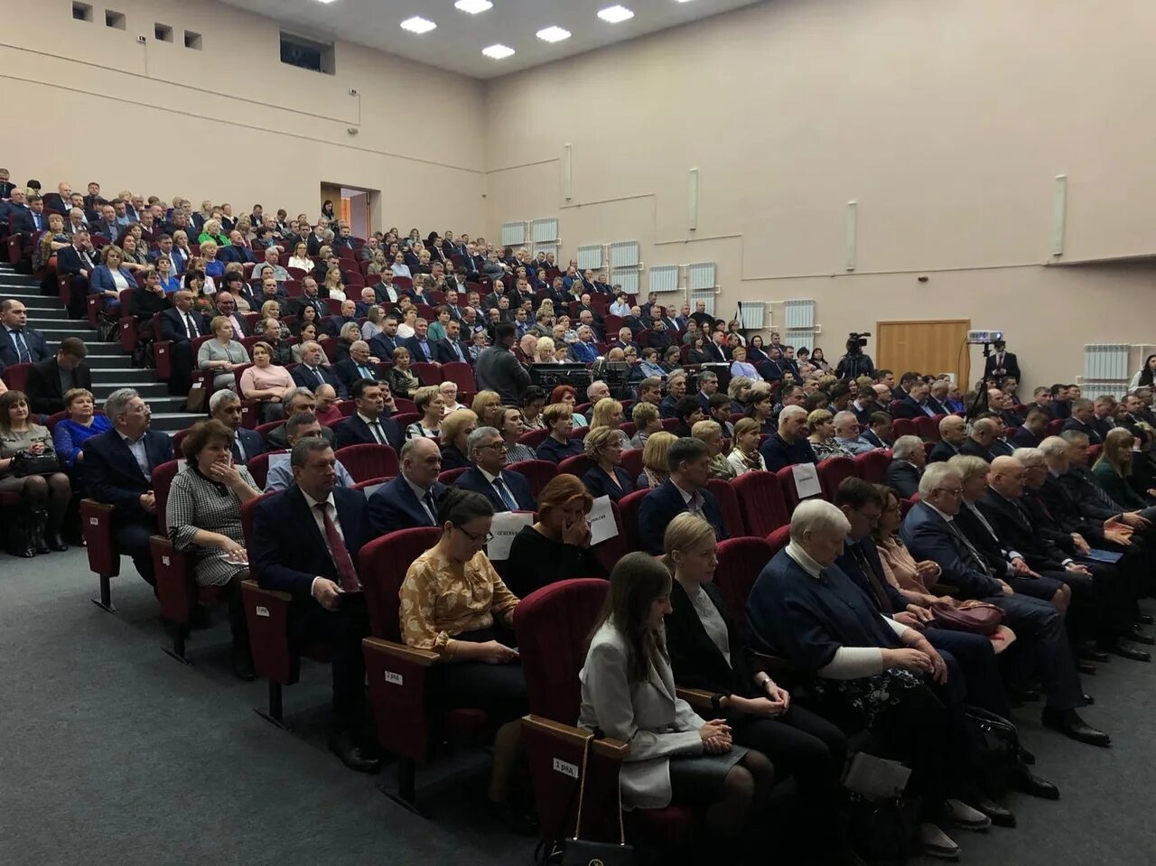 Совет муниципальных образований ленинградской области. Совет муниципальных образований ЛО. Конференция совета муниципальных образований. Муниципальные образования Ленинградской области. Новости образования в Гатчине.