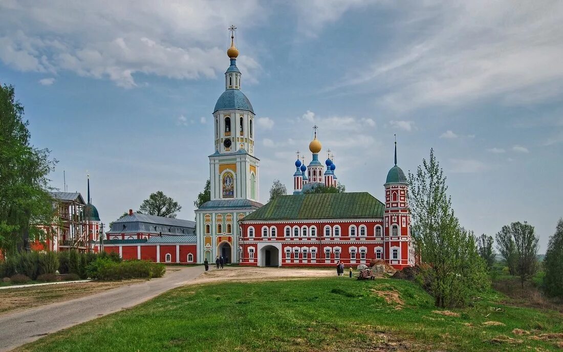 Рождество богородичный санаксарский. Мордовия монастырь санаксары. город темников республика мордовия санаксарский монастырь. санаксарский рождественно-богородичный монастырь. рождество богородичный санаксарский монастырь мордовия.