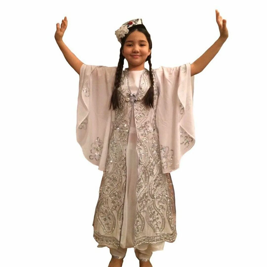 Костюм ташкент. Узбекская Национальная одежда женская. Узбекский народный костюм. Узбекский костюм женский. Узбекские национальные платья.
