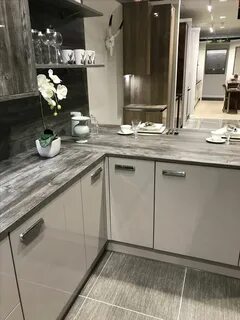 Серая кухня цвет столешницы