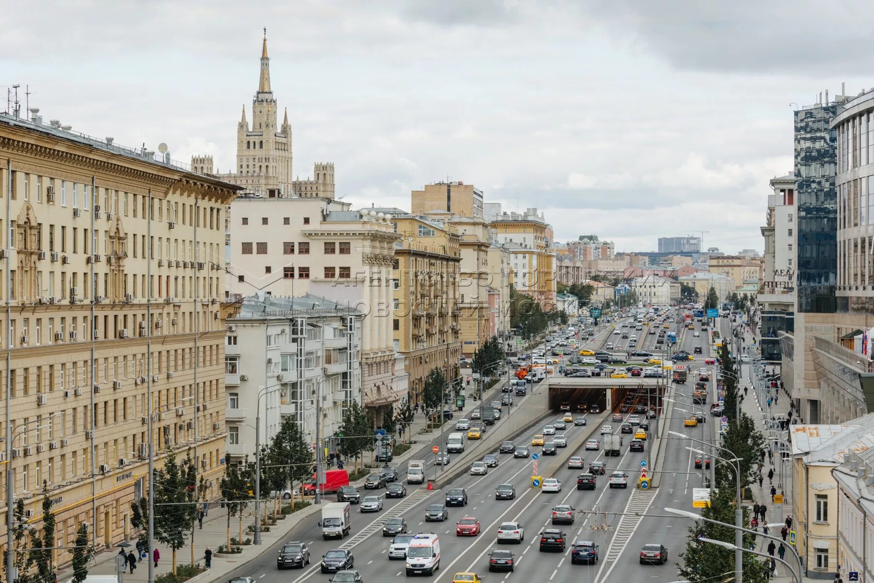 Московский следующий. Садовое кольцо Кудринская площадь. Смоленская площадь садовое кольцо. Садовое кольцо в районе Тверской. Район садового кольца в Москве.