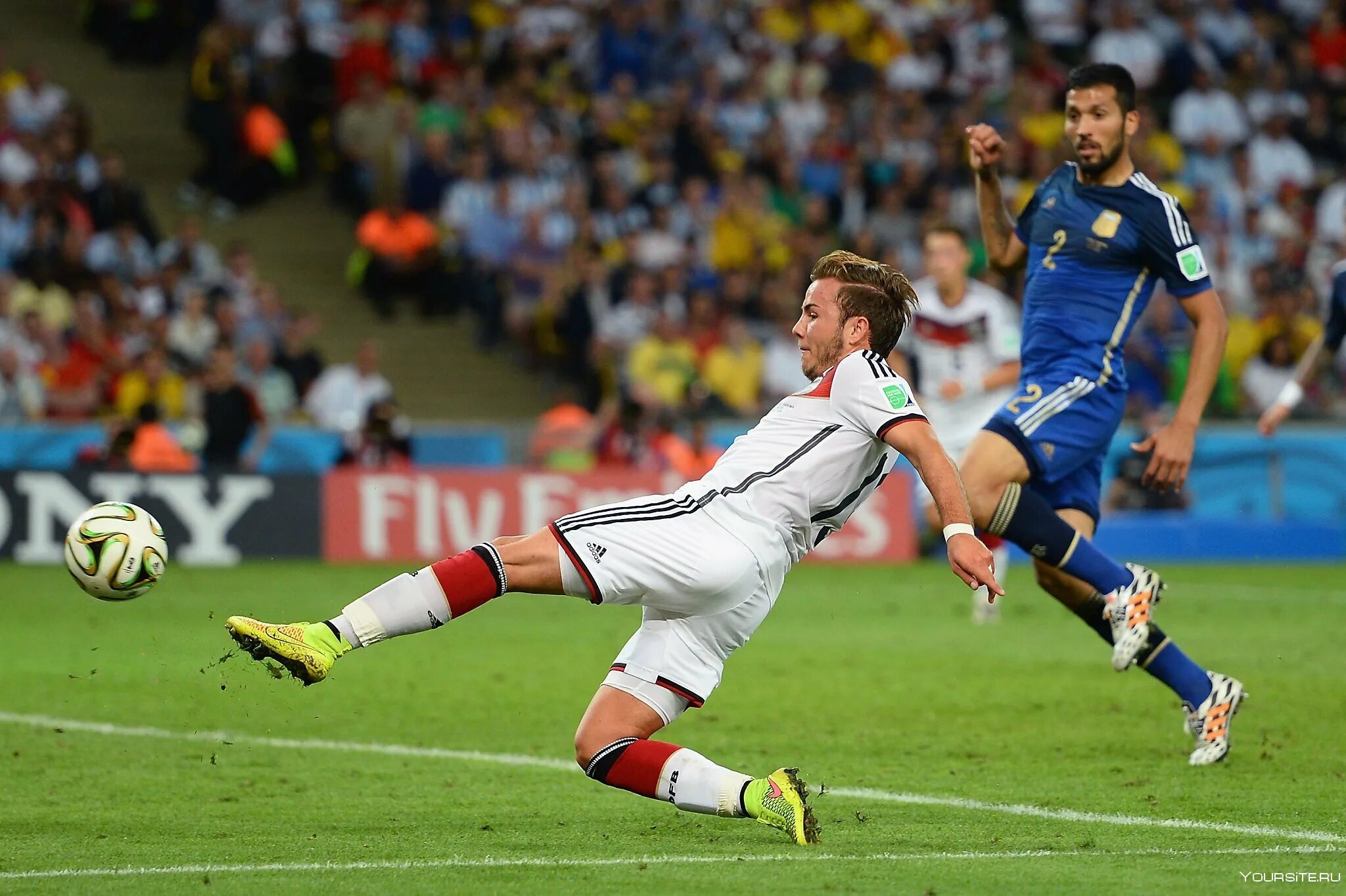 Германия Аргентина 2014. Аргентина Германия финал 2014. Марио гётце ЧМ 2014. Футбол фото.