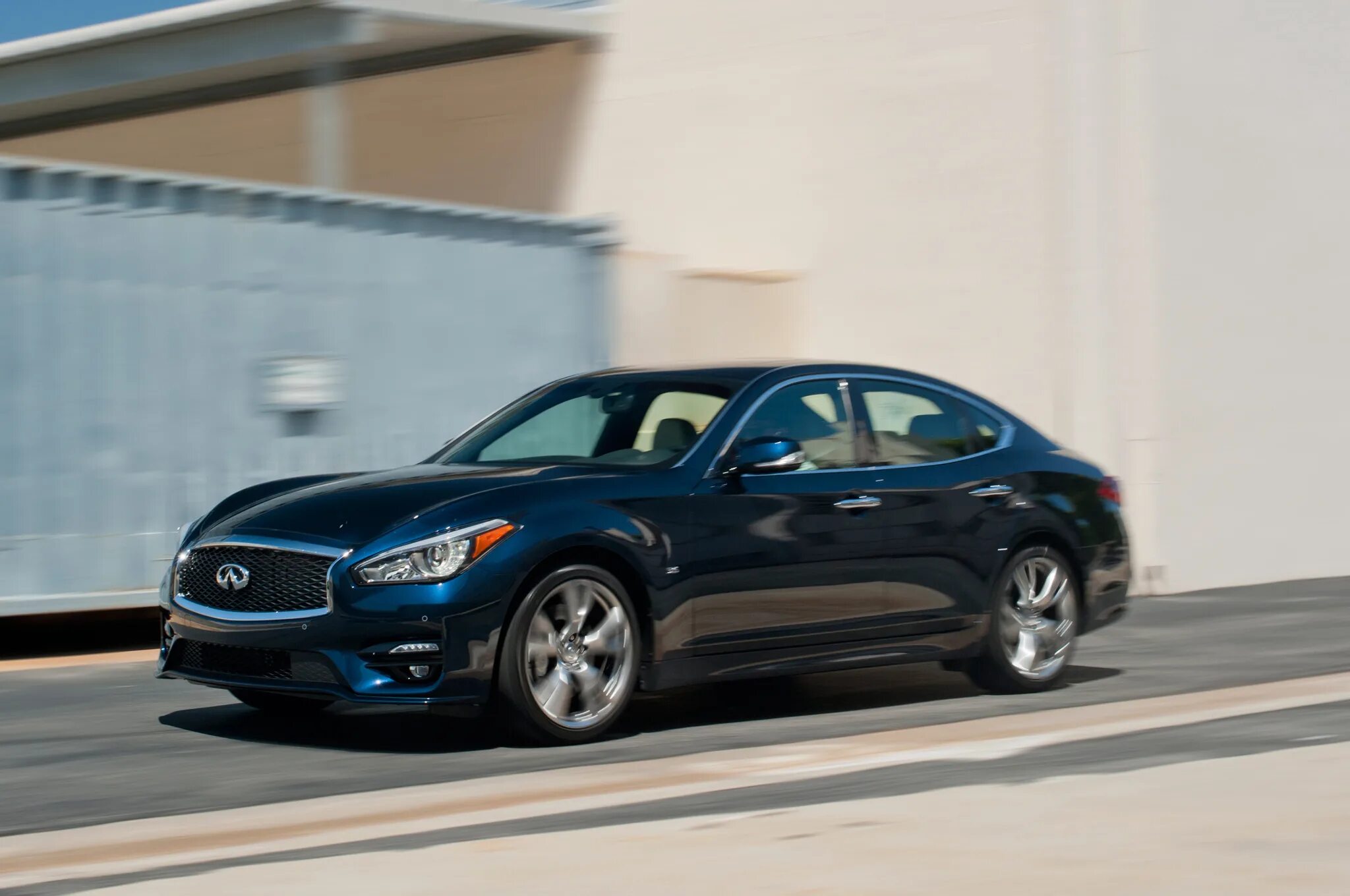 Телефон инфинити 40 про. Infiniti q70s. Инфинити q70 купе. Infiniti q70s 5.6. Infiniti q70s 2015.