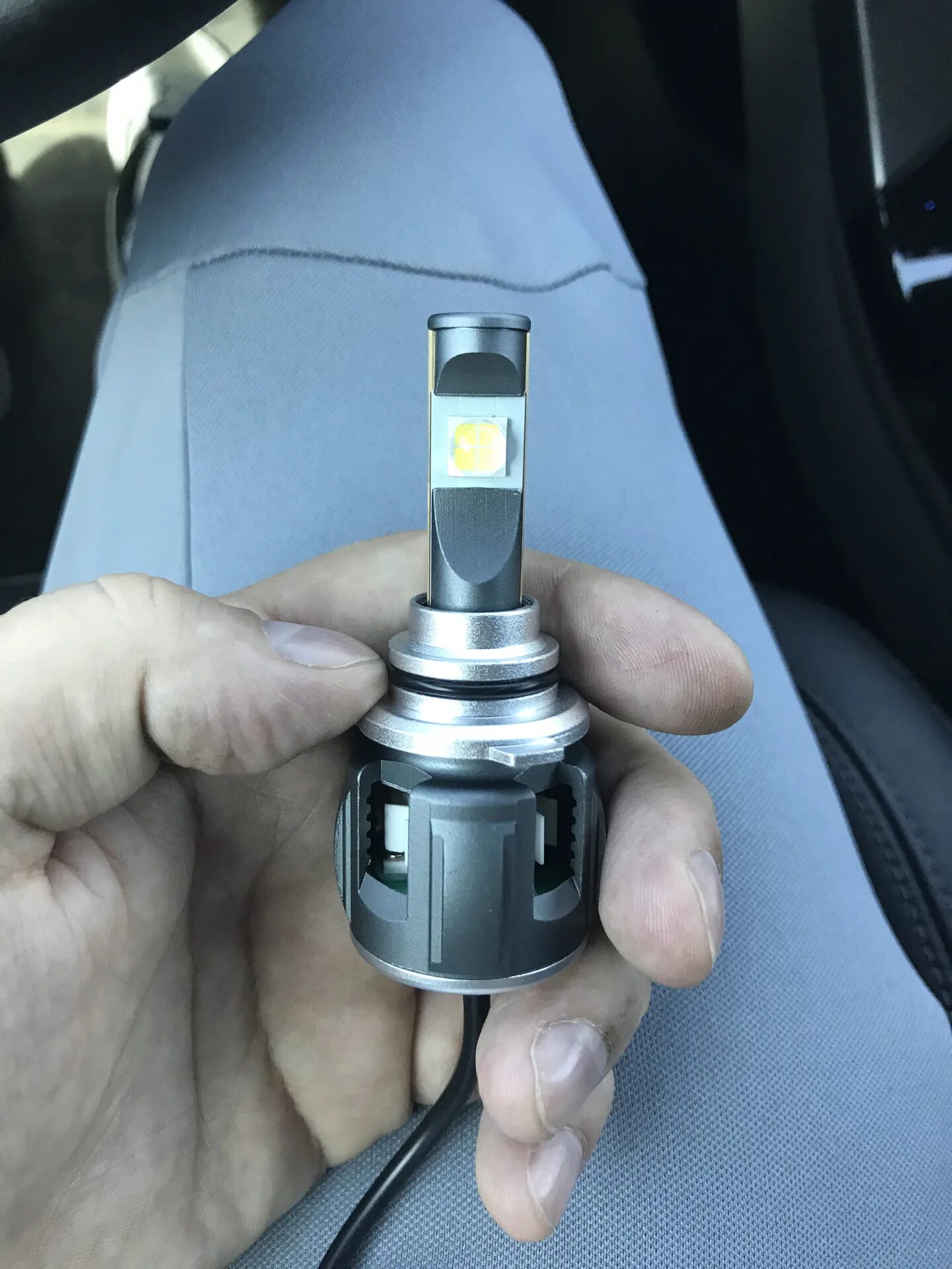 Hyundai i40 лампа ближнего света. Hyundai i40 лампа ближнего света. Лампы hyundai i40 2013. Hyundai i40 лампа ближнего света. Хендай i40 лампочка ближнего света.