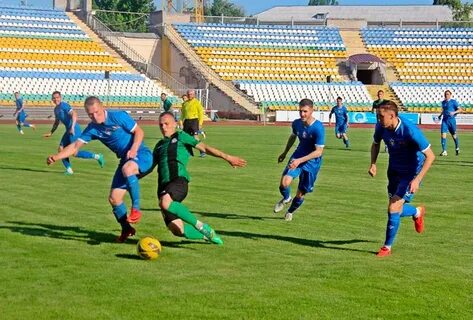 Луганск футбол