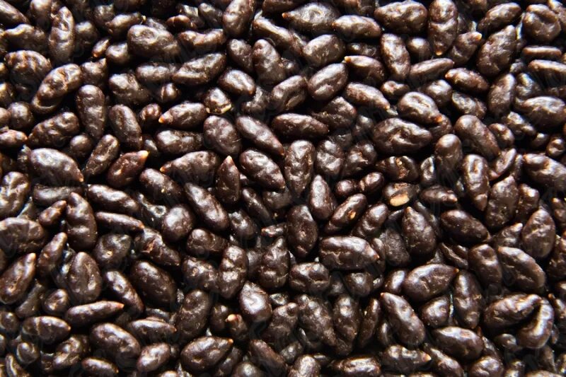 семена подсолнечника в шоколадной глазури sunfud 30г. семечки подсолнечника в шоколаде. санфуд семечки в шоколаде. какао бобы зерна. какао бобы сорт криолло.