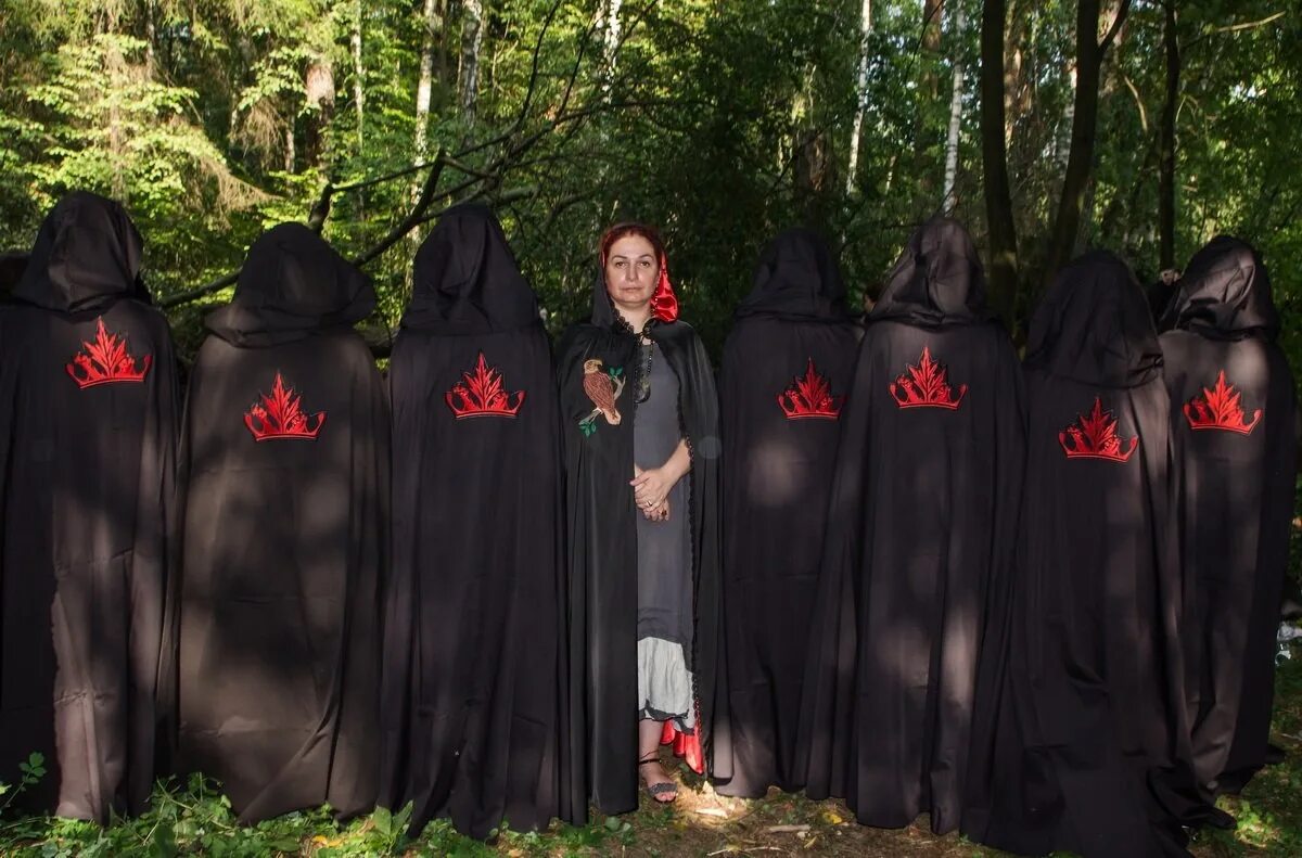 Одежда секты