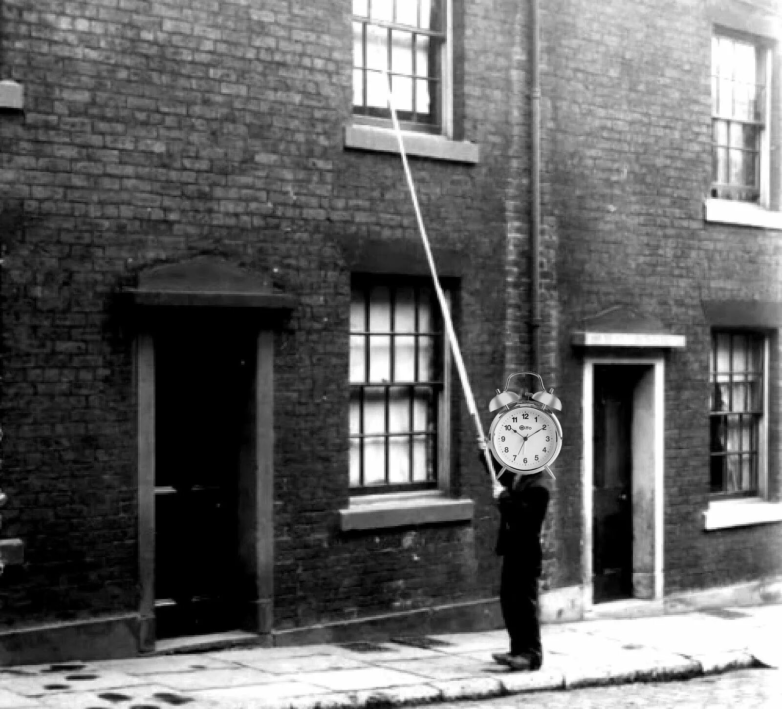 The knocker 1.18 2. Knocker upper профессия. профессия будильщики в англии. будильщик профессия это.