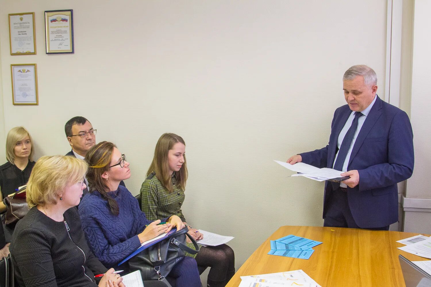 роскомнадзор персональные данные. управление роскомнадзора по иркутской области официальный сайт. иркутское управление роскомнадзора. управление роскомнадзора. роскомнадзор логотип.