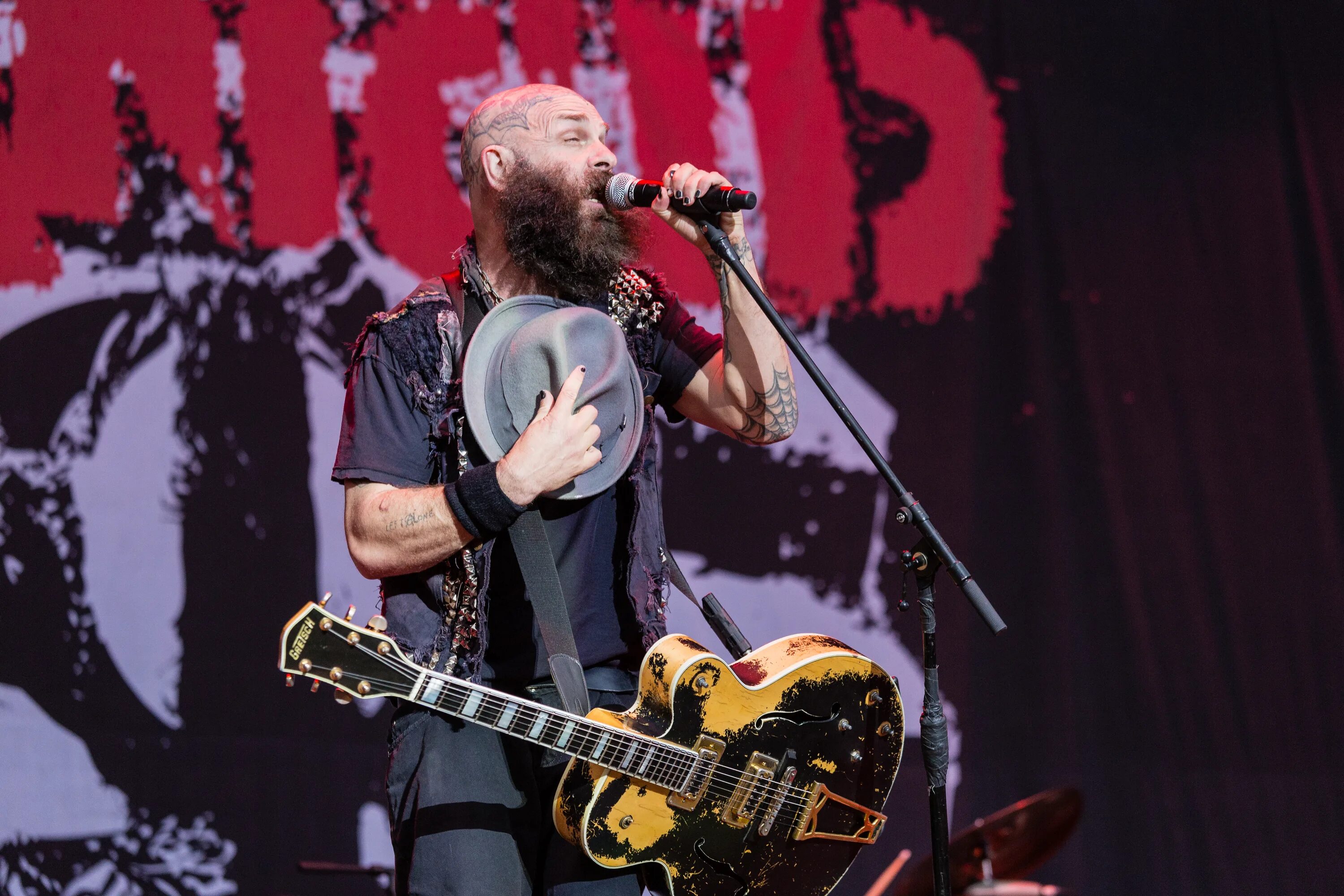 Рок 2017 год. Tim armstrong rancid. nova rock 2017. тим армстронг борода. тим армстронг молодой.