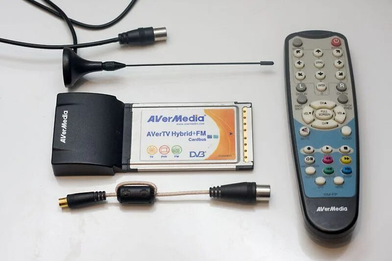 AVERMEDIA e506. AVERTV Hybrid+fm CARDBUS. AVERMEDIA. AVERTV Hybrid. Универсальный USB тюнер AVERMEDIA AVERTV Hybrid+fm volar. Avermedia hybrid