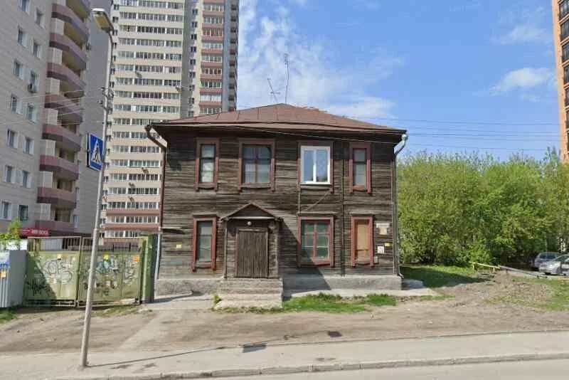 Аварийное жилье в новосибирске. Аварийные дома в новосибирске. Станиславского 5. Снесли дом на станиславского новосибирск. Барак дом новосибирск.