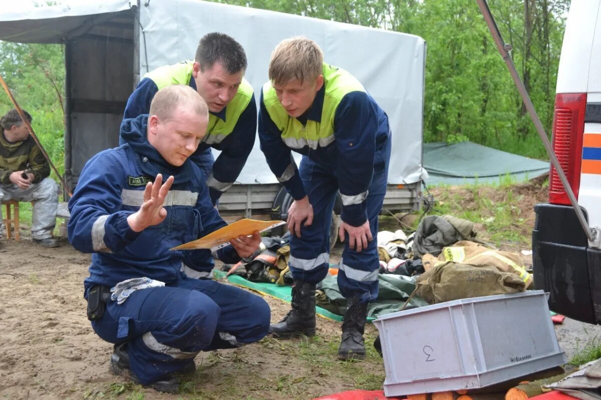 Прошли соревнования по многоборью. Служба спасения поливаного архангельск. лахтин чгсс. соревнования спасателей в архангельске. служба спасения балашов соревнования.