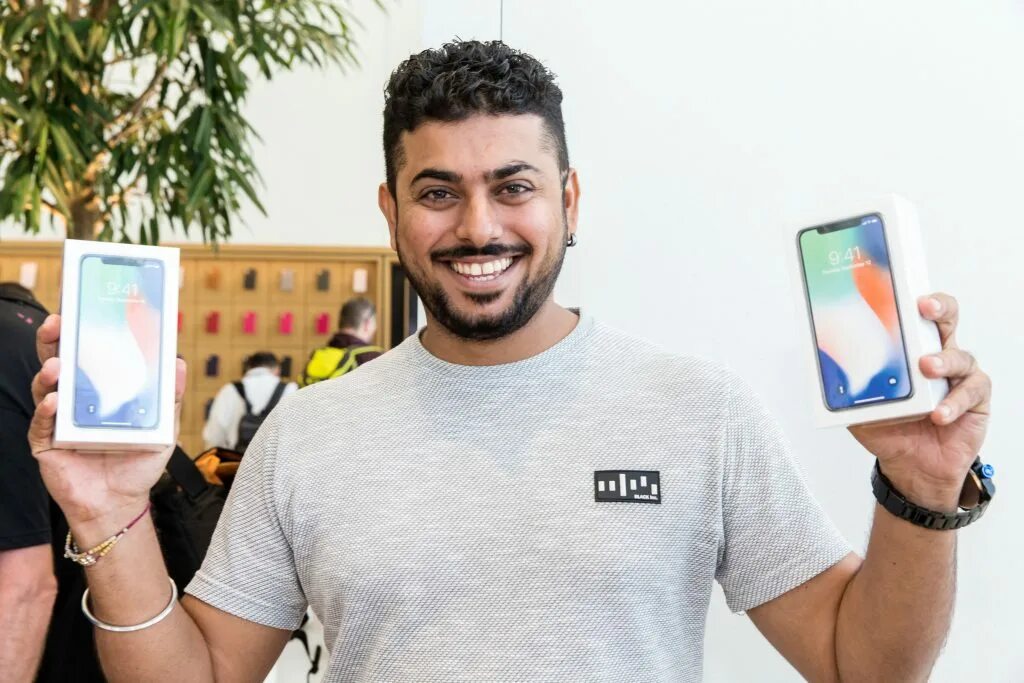 43% американцев, купивших смартфоны Apple, предпочли последние модели