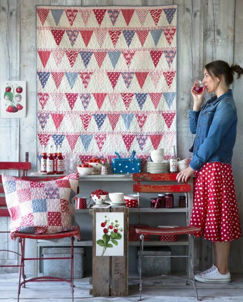 Стиль лоскутного шитья. Стиль лоскутного шитья. Лоуренс гейл пэчворк. Лоскутное одеяло уитни отто. Лоскутные изделия в интерьере.