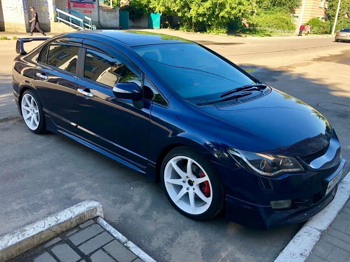 Цивик 4д 8 поколение. Honda Civic 4d 2008. Honda Civic 8. Хонда Цивик 4д. Honda Civic 2008.