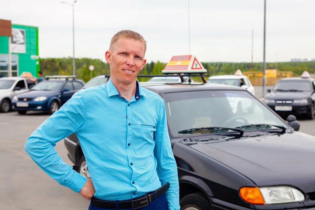 Автошкола ижевск отзывы. Автошкола главная дорога георгиевск. Автошкола ижевск отзывы. Рейтинг автошкол в ижевске. Ижевский досааф.