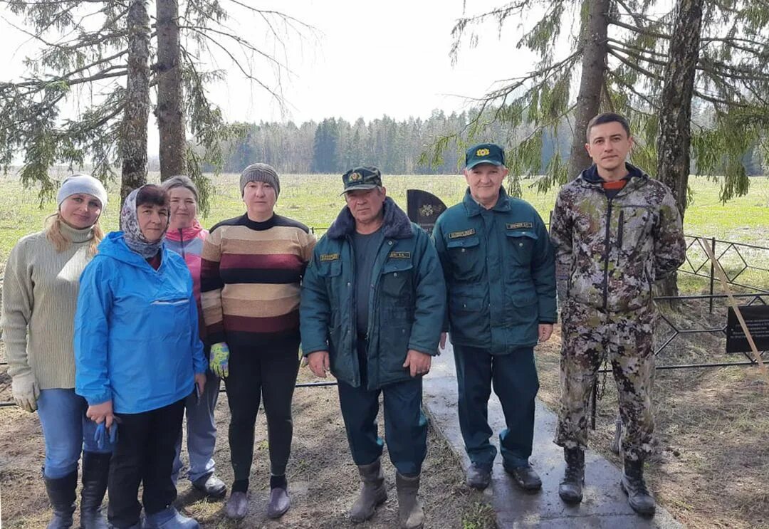 Подслушано Дятьково Дятьковский район. Дятьковское лесничество. Директор Дятьковского лесхоза. Подслушано Дятьково Брянской обл происшествия. Подслушано брянск вконтакте новости