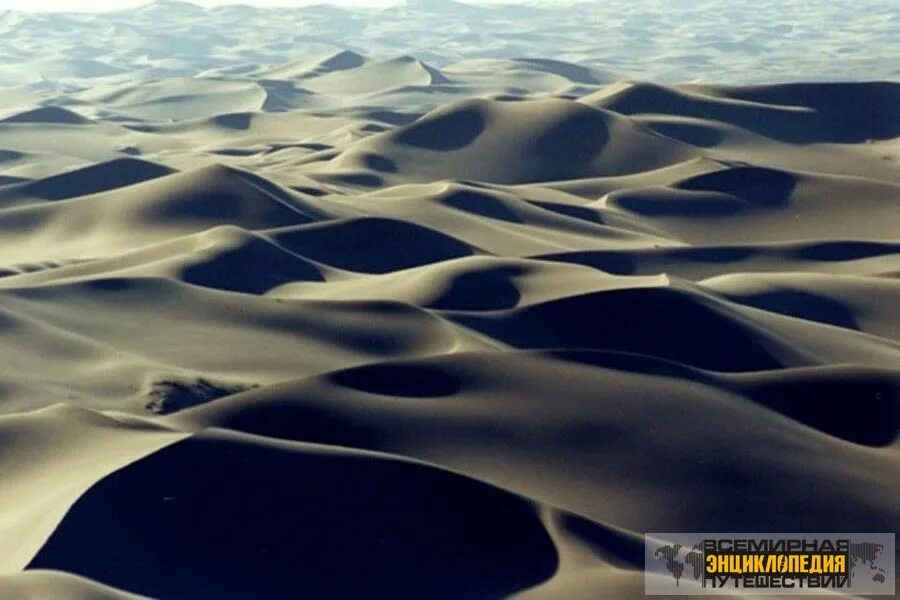 10 самых больших пустынь в мире. Большие пустыни в мире. Самая большая пустыня в мире. Ячеистые и лунковые Пески. Крупнейшая пустыня земли.