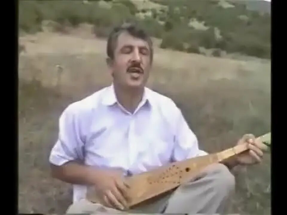 Абдула кассим ханга. Мичикское наибство. Абдула поет. Аварский певец курамагомед бигачев на пандуре. Аварский певец курамагомед бигачев на пандуре.