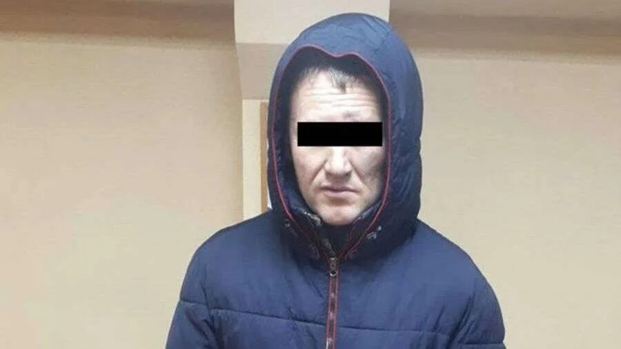 нападавший в хабаровске. в хабаровске две девушки избили пенсионера. девушки подростки избили мужчину. нападение на уфсб в хабаровске. жители хабаровского края.