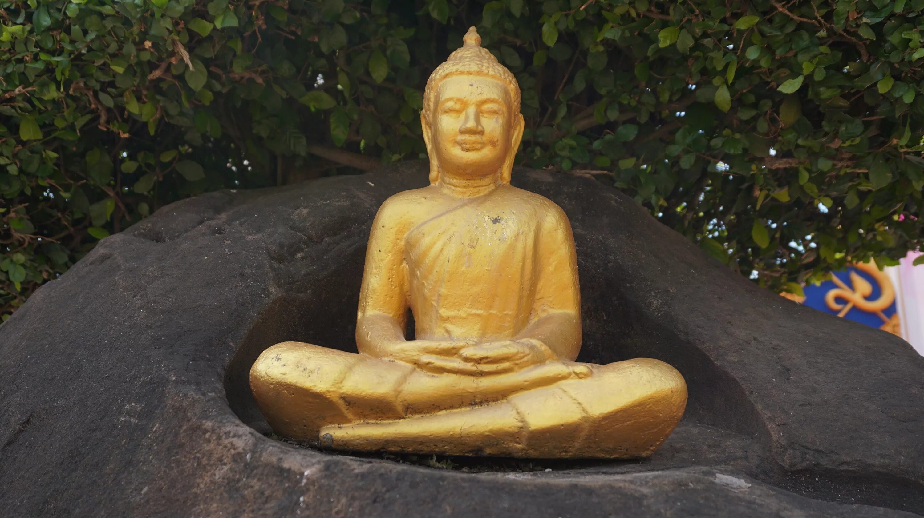Будда Шакьямуни скульптура. Статуя Будды в Тайланде. Будда статуя Суйфэньхе. Сарнатхские Будды.