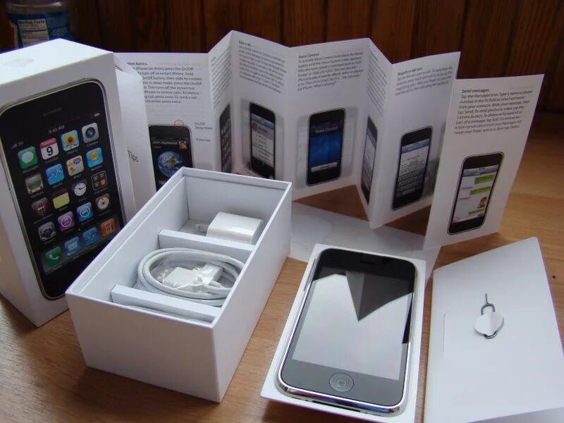 черная глянцевая коробка. Samsung phone box. коробки от смартфонов. коробка от телефона хонор x8a. коробка айфон 5s.