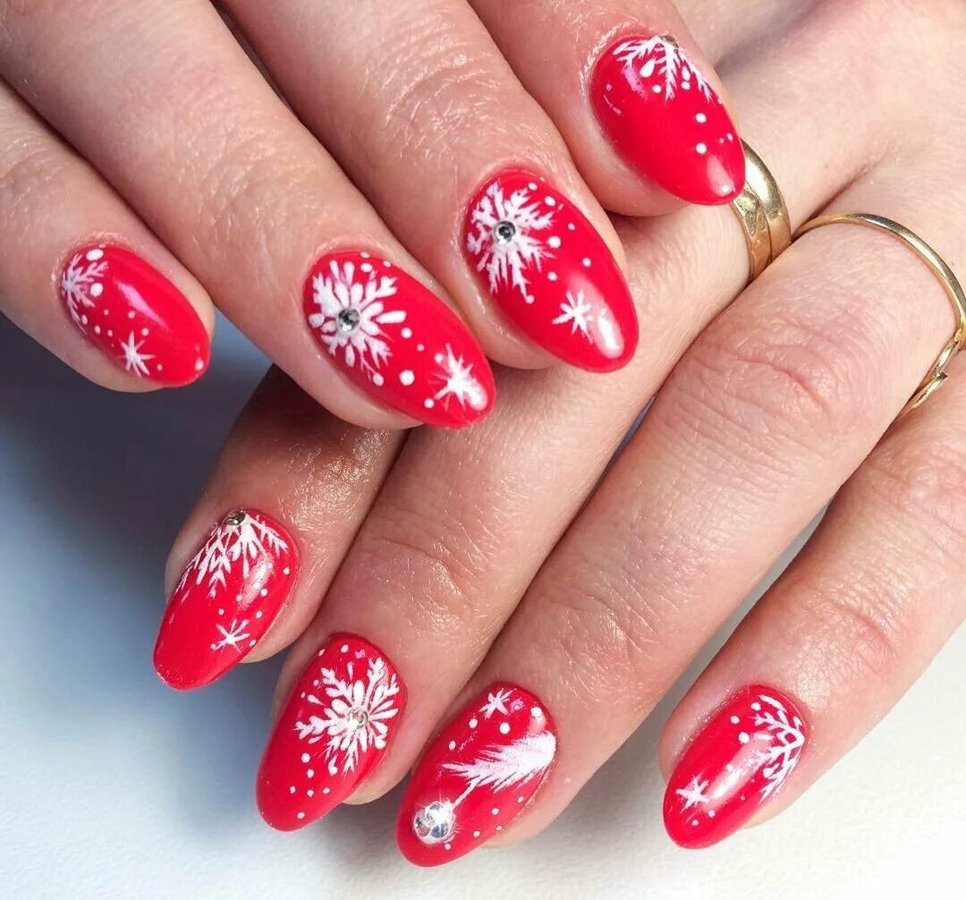Гель ногти новогодний дизайн. Новогодние ногти. красные новогодние ногти. маникюр на новый год красный. ногти новогодниекрассные.